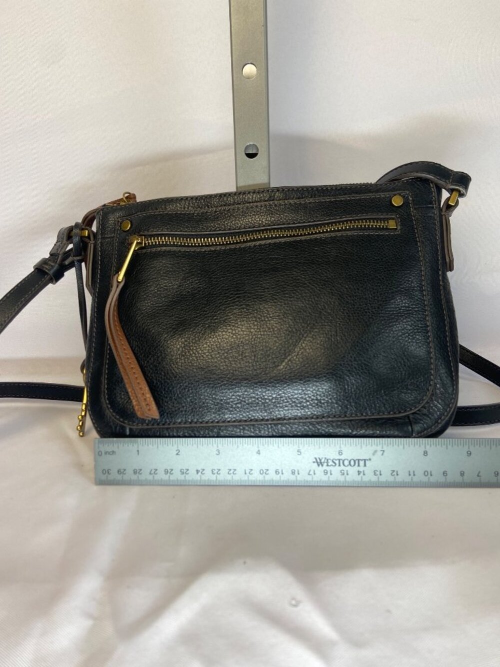 Vintage Fossil Black Pebbled Leather Crossbody Bag Brass Hardware Zip Purse - Picture 7 of 16